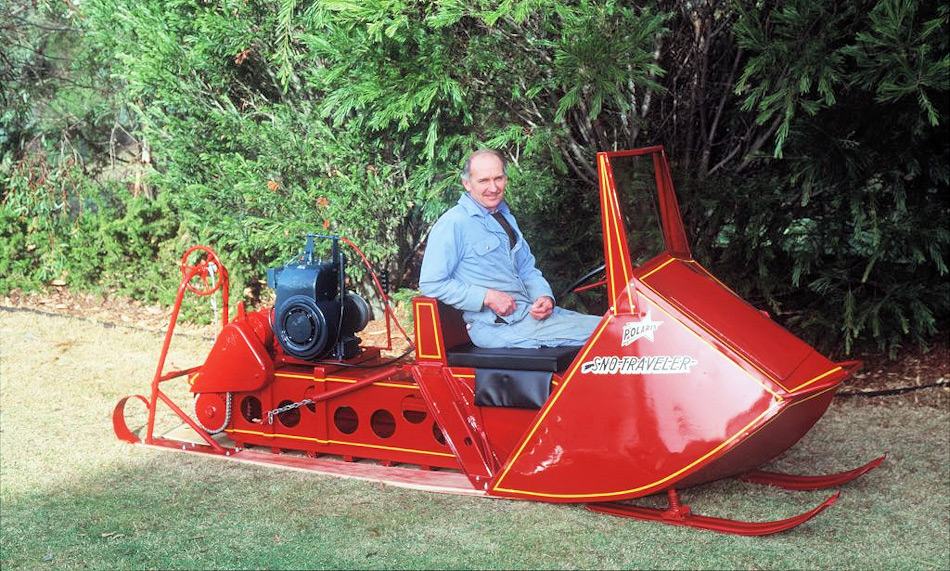 Eine der bekanntesten Leistungen von Dave McCormack war die Wiederinstandstellung eines Sno Traveler, einem der ersten Schneemobile, die von Australiern in der Antarktis genutzt worden war.