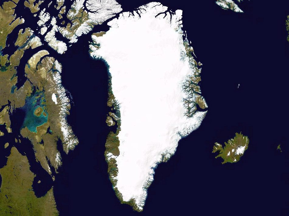 Der grönländische Eisschild ist die zweitgrösste Eisansammlung der Welt- Sie erstreckt sich nordsüdwärts über 2‘500 km und ist1‘100 km breit. Der Eispanzer bedeckt rund 82% der Insel Grönland und erhebt sich bis zu 3 km in die Höhe. Dies macht aus der Überquerung schon beinahe eine Hochgebirgsexpedition. Bild: Michael Wenger
