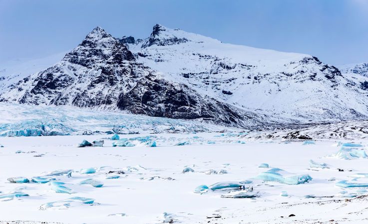 Obwohl Island knapp unterhalb des Polarkreises liegt und die Insel stark durch die jahrtausendealte