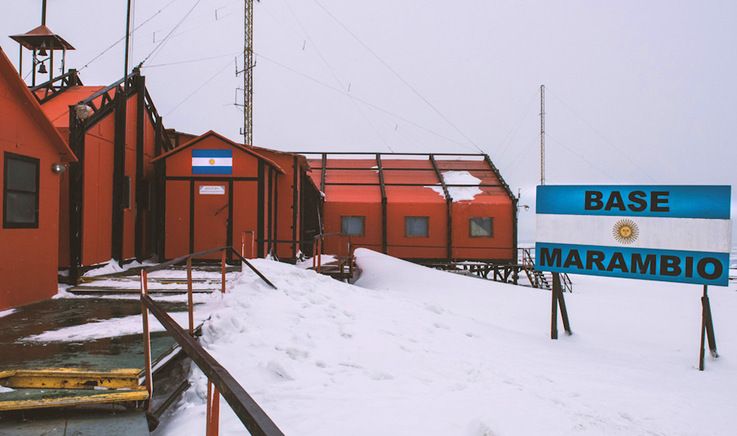 Die argentinische Station Marambio liegt am u00f6stlichen Rand der antarktischen Halbinsel und ist die